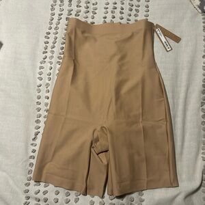 SKIMS Body High Waisted Mid Thigh Short